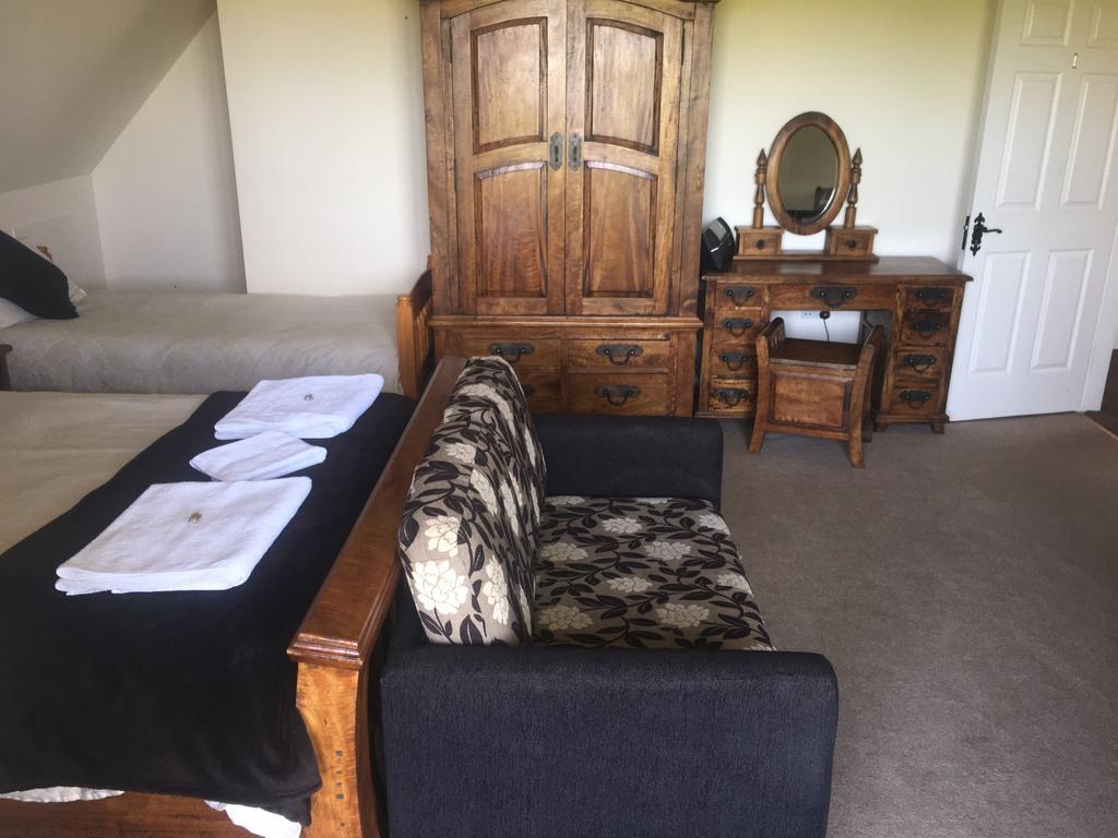 The Curragh Country House Accommodation Newbridge  Eksteriør bilde