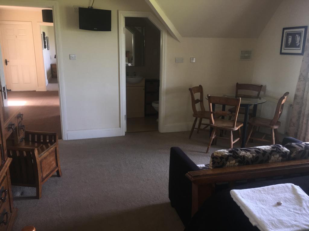 The Curragh Country House Accommodation Newbridge  Eksteriør bilde