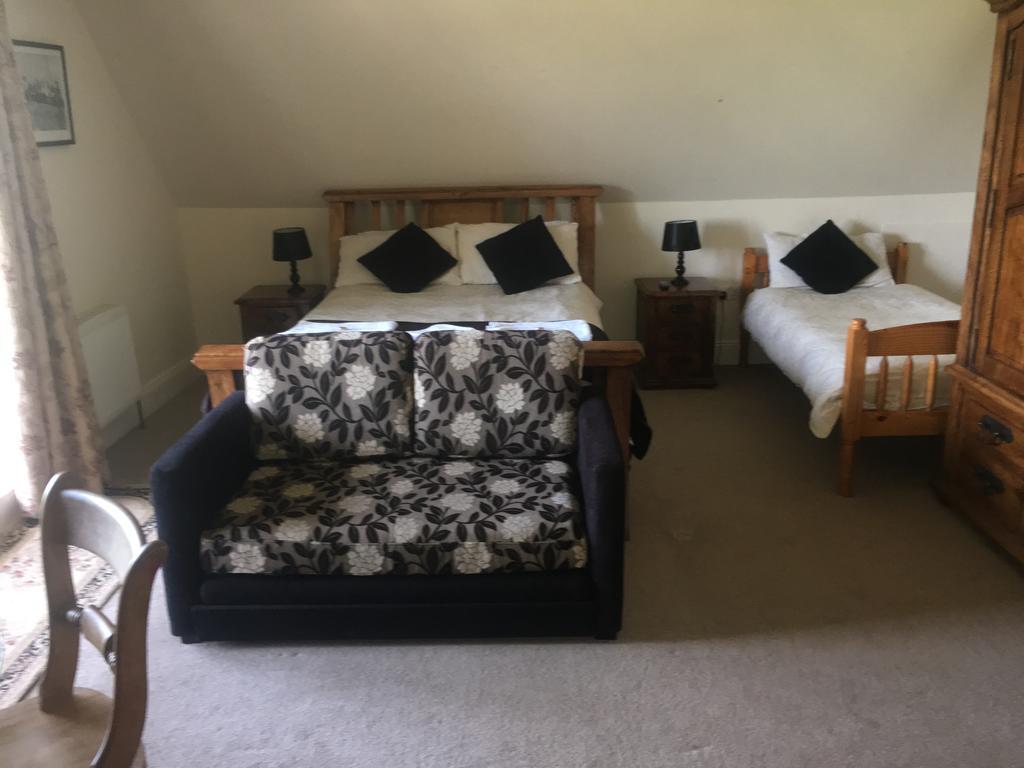 The Curragh Country House Accommodation Newbridge  Eksteriør bilde